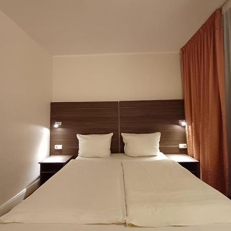 Hotel Ariana Koeln Exterior photo